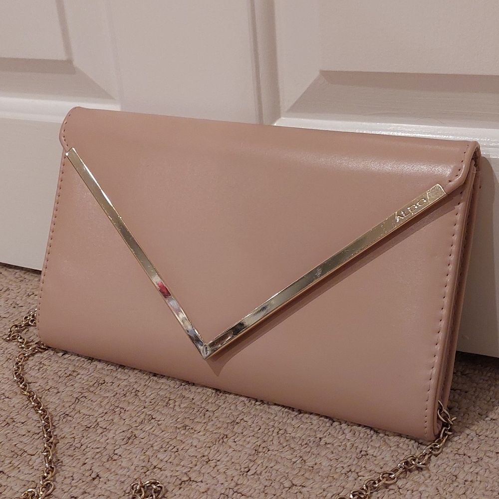 Aldo clutch purse with chain